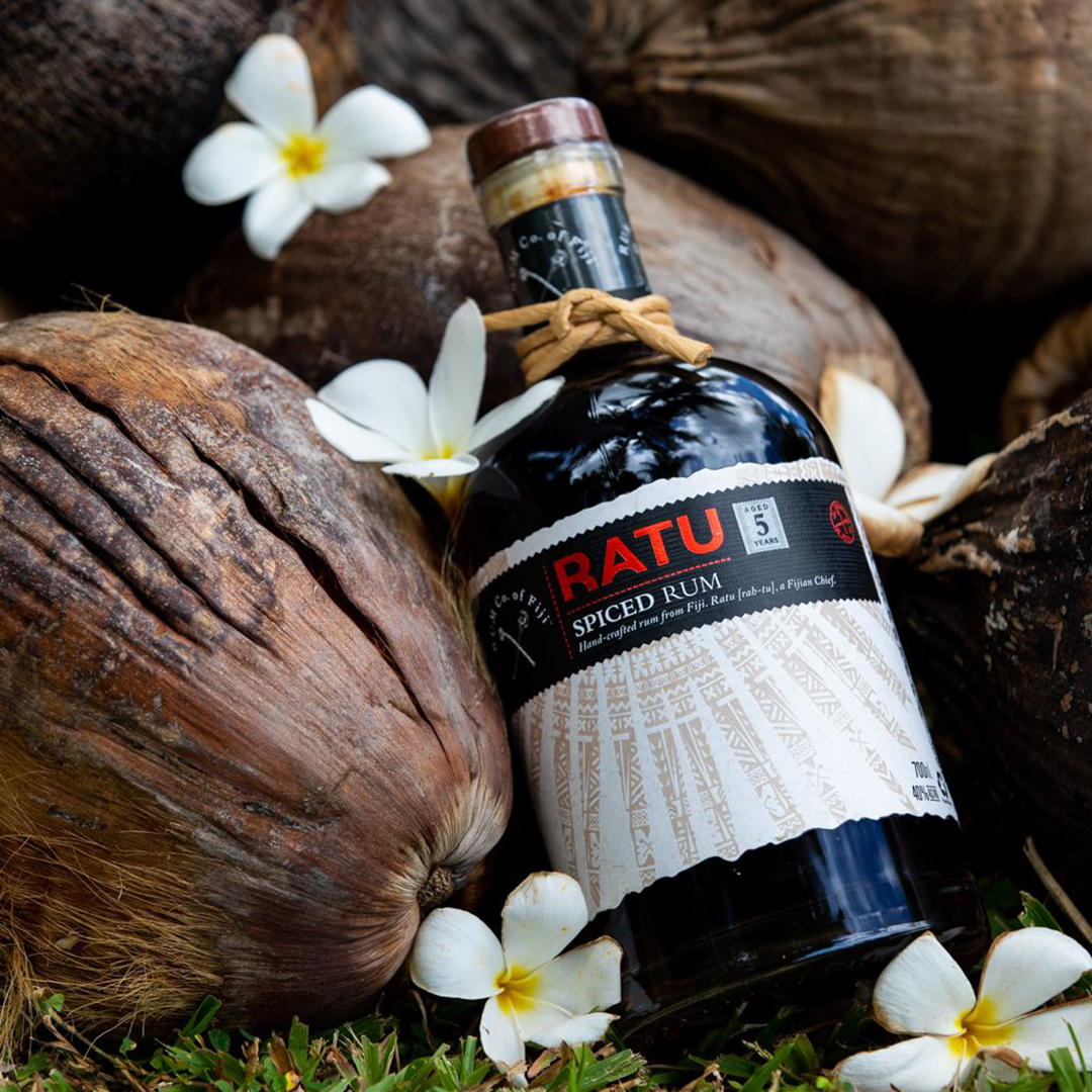 RATU 5 Jahre Spiced Rum 40.0% 0,7 – Ansicht 2